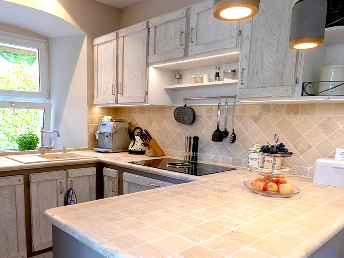 Arbeitsplatte Travertin mediterrane Finca Küche sigrado